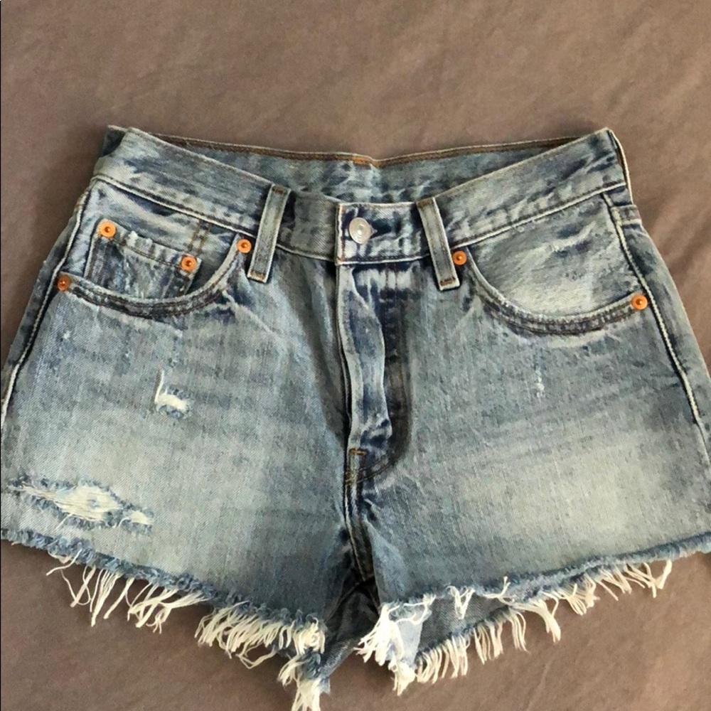 Levi’s 501 cutoff denim shorts